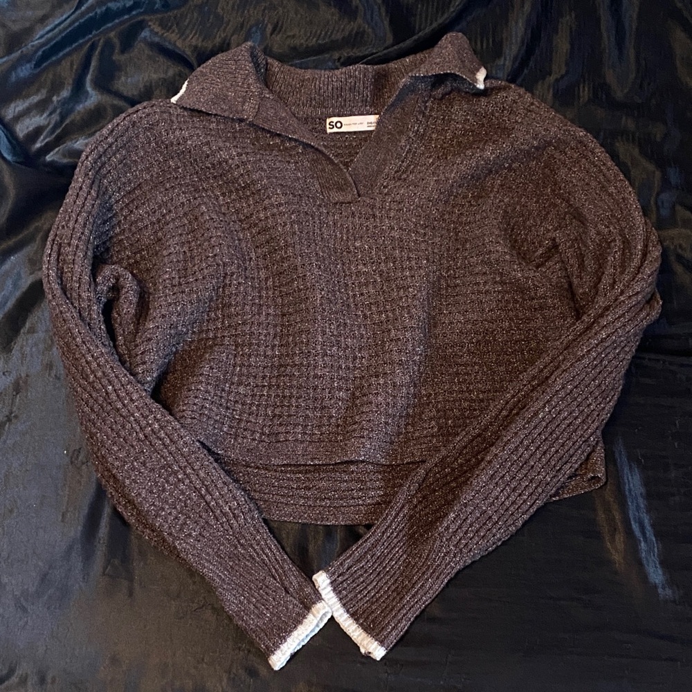 SO V-Neck Sweater